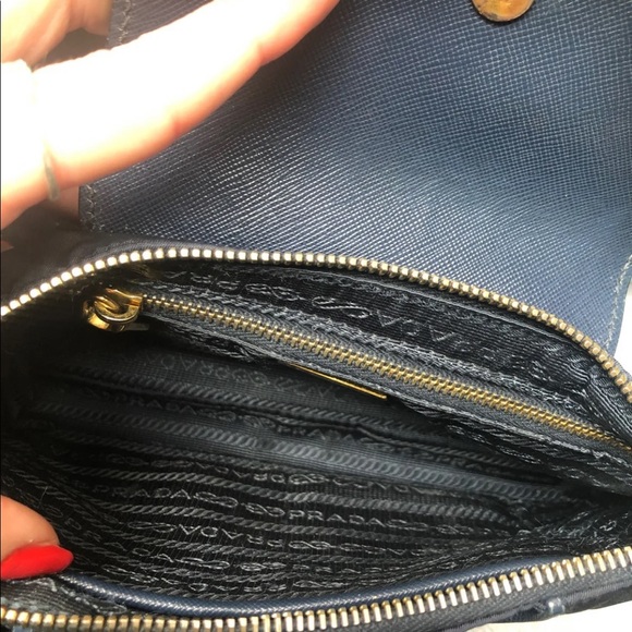 Prada Tessuto Saffiano cross body - Picture 4 of 8